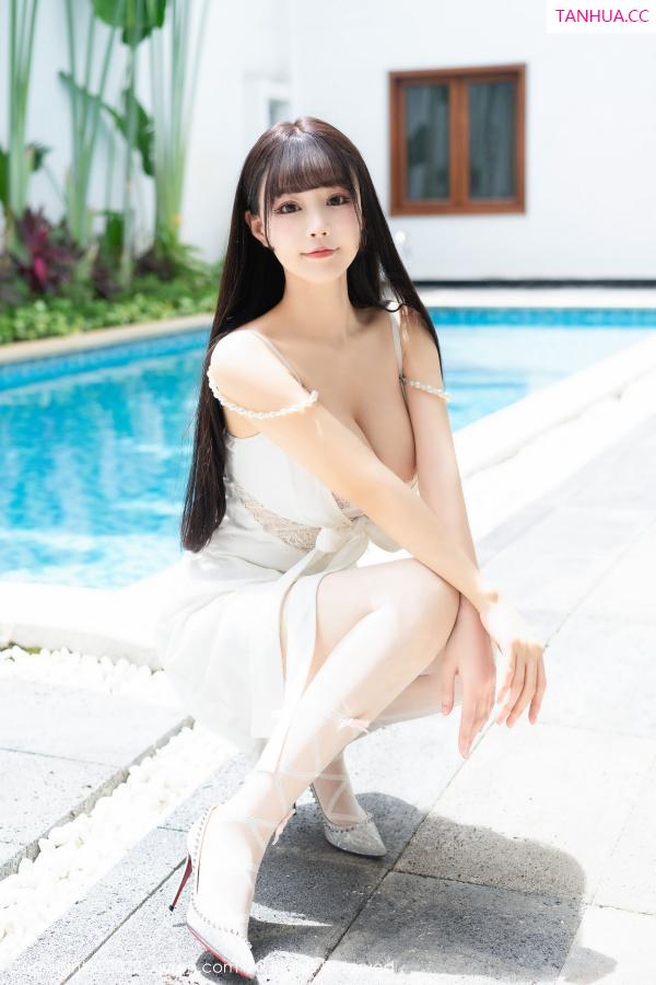 朱可 barbie可儿 [XiuRen]高清写真图 2022.10.25 No.5755 朱可儿Flora 西双版纳旅拍第2张图片